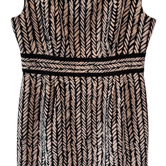 London Times Black and Tan Sheath Dress with Cap Sleeves - Picture 4 of 6